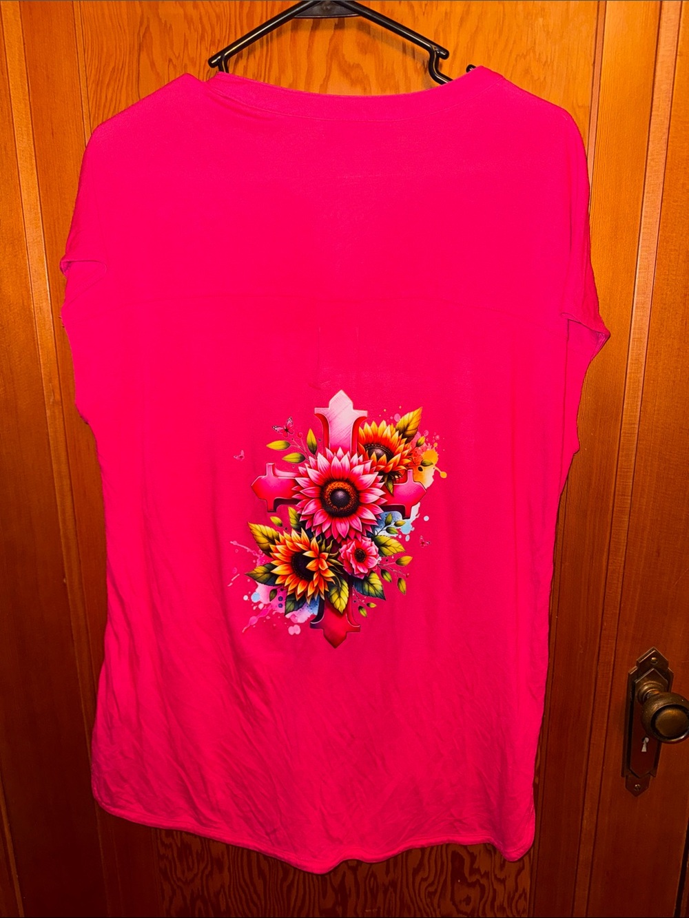 Liz Claiborne Hot Pink Short Sleeve Top with Floral Cross Graphic
